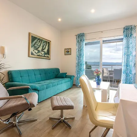 Awesome In With Kitchen * Jesenice (Split-Dalmatia)