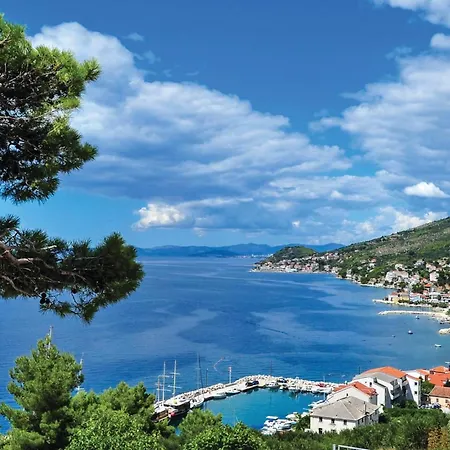 Ferienhaus Awesome In With Kitchen Jesenice (Split-Dalmatia)