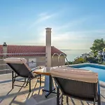 Three-bedroom In Casa de Férias *