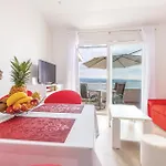 Three-bedroom In * Jesenice (Split-Dalmatia)