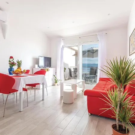 Three-bedroom In بيت للعطل *