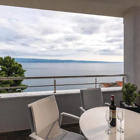 بيت للعطل Three-bedroom In