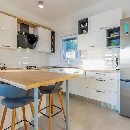 Three-bedroom In بيت للعطل جيسينتسي